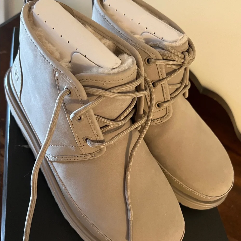 UGG Men's Chukka Boots Taupe